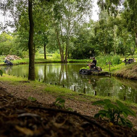 Reepham Lodges Bagian luar foto