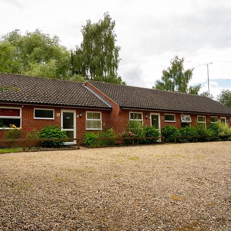 Reepham Lodges Bagian luar foto
